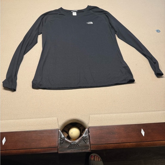 The North Face Women's Black Long Sleeve Tee - Picture 1 of 5